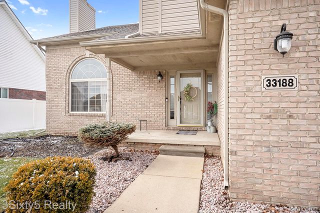 33188 Mallard Drive, Brownstown Charter Township, MI 48173