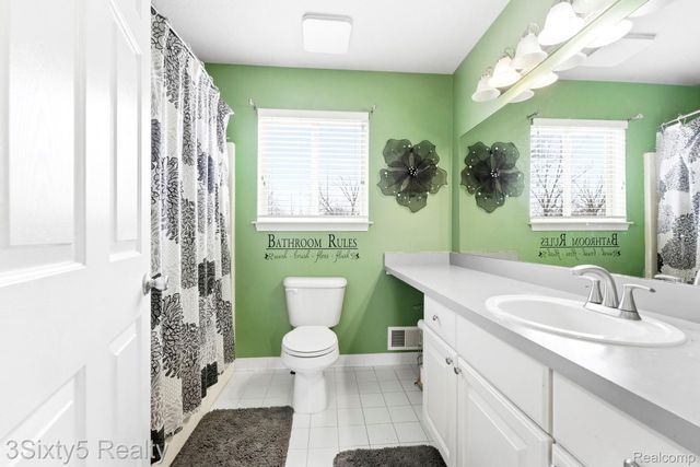 33188 Mallard Drive, Brownstown Charter Township, MI 48173