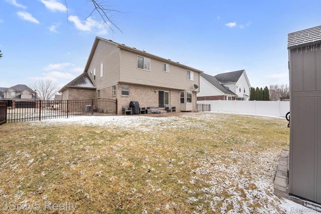 33188 Mallard Drive, Brownstown Charter Township, MI 48173