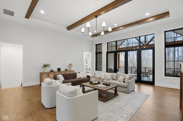 6761 Wellington Circle, Zionsville, IN 46077