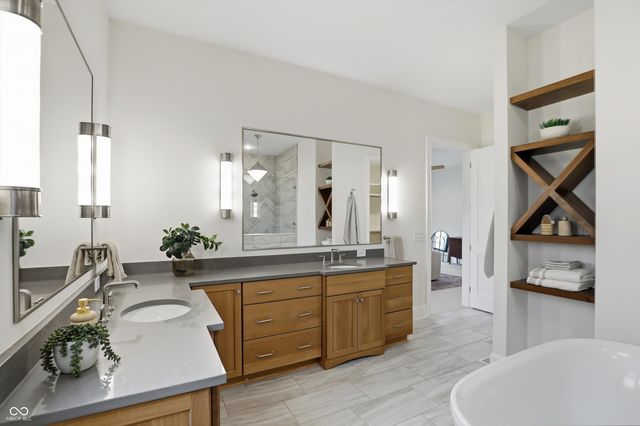 6761 Wellington Circle, Zionsville, IN 46077