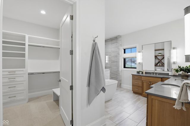 6761 Wellington Circle, Zionsville, IN 46077