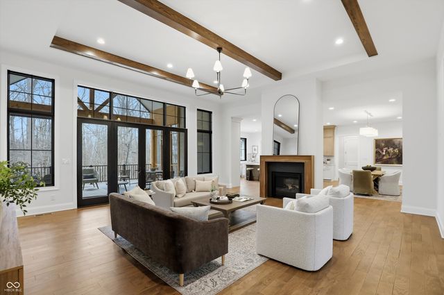 6761 Wellington Circle, Zionsville, IN 46077