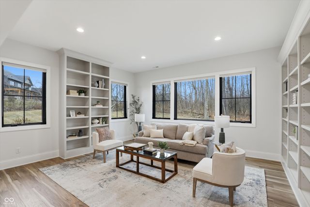 6761 Wellington Circle, Zionsville, IN 46077