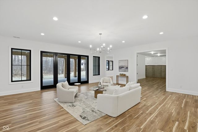 6761 Wellington Circle, Zionsville, IN 46077