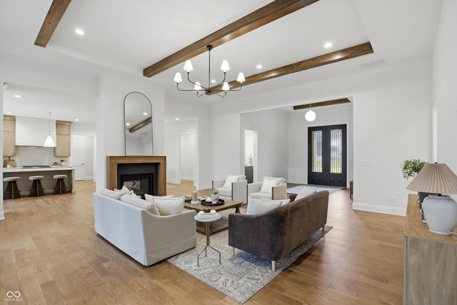 6761 Wellington Circle, Zionsville, IN 46077