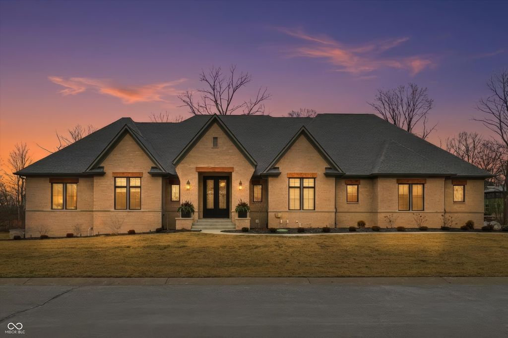 6761 Wellington Circle, Zionsville, IN 46077