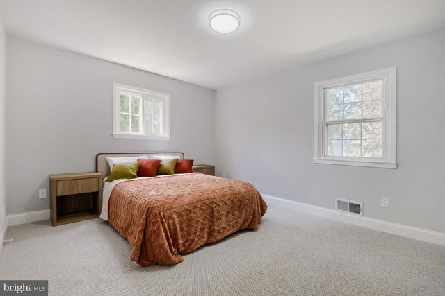 696 W MAPLE RD, Linthicum Heights, MD 21090