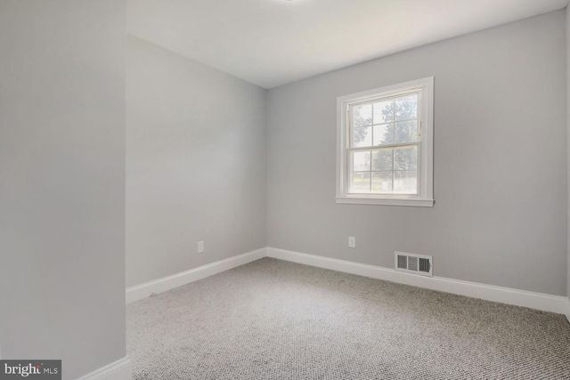 696 W MAPLE RD, Linthicum Heights, MD 21090