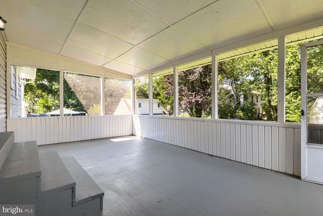 696 W MAPLE RD, Linthicum Heights, MD 21090