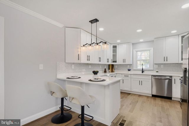 696 W MAPLE RD, Linthicum Heights, MD 21090