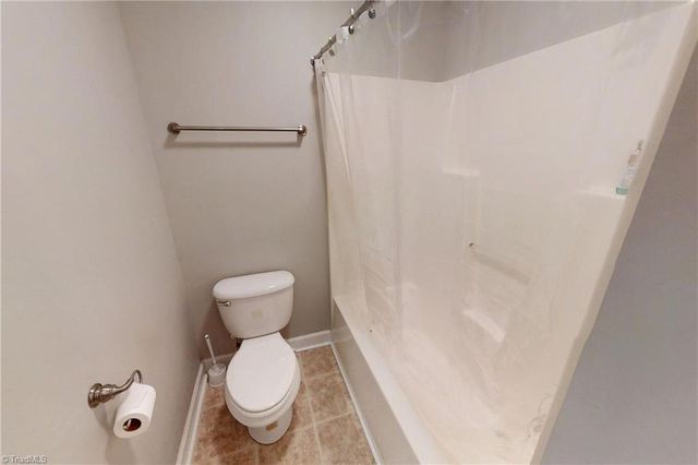 73 Harris Farm Court, Thomasville, NC 27360
