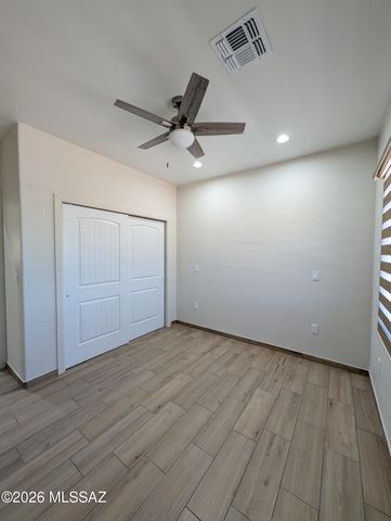 1795 Laponia, Rio Rico, AZ 85648