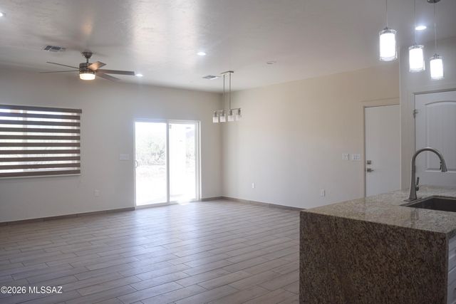 1795 Laponia, Rio Rico, AZ 85648