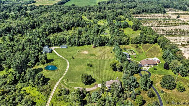 5085 Curtis Road, Arcadia Township, MI 48412