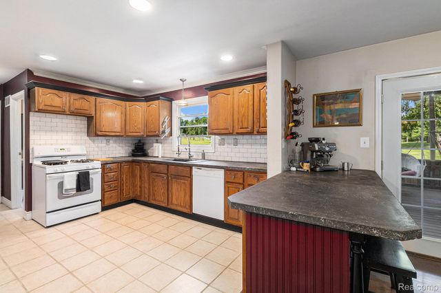 5085 Curtis Road, Arcadia Township, MI 48412