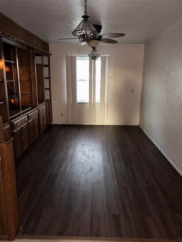 102 K St, Elgin, OK 73538