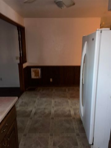 102 K St, Elgin, OK 73538