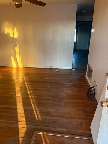 102 K St, Elgin, OK 73538