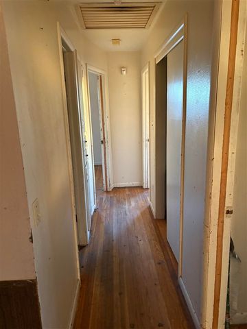 102 K St, Elgin, OK 73538