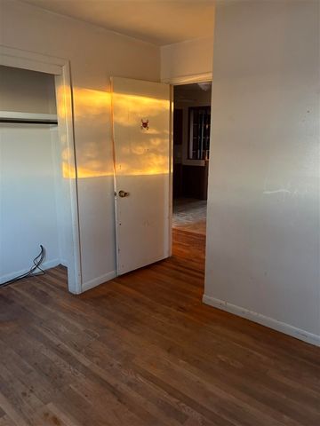 102 K St, Elgin, OK 73538