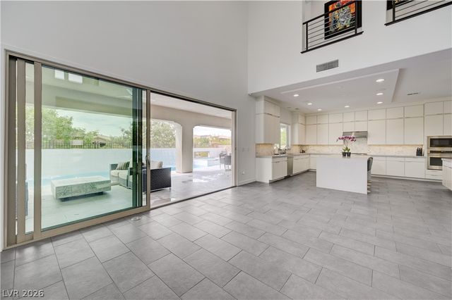 260 Tarragona Breeze Avenue, Las Vegas, NV 89138