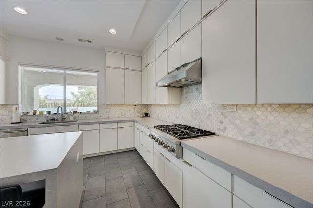 260 Tarragona Breeze Avenue, Las Vegas, NV 89138