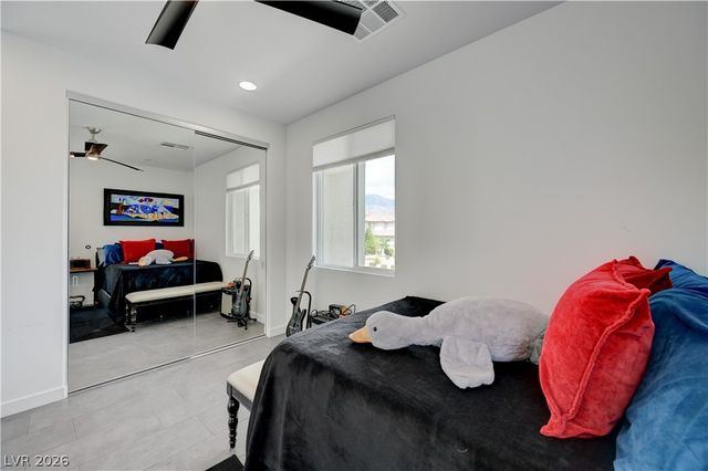 260 Tarragona Breeze Avenue, Las Vegas, NV 89138