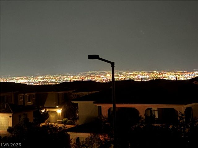 260 Tarragona Breeze Avenue, Las Vegas, NV 89138