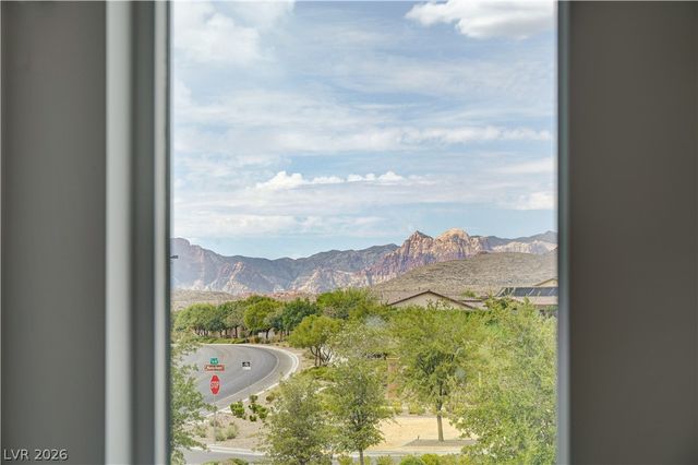 260 Tarragona Breeze Avenue, Las Vegas, NV 89138