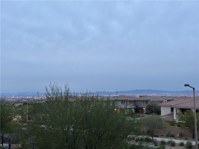260 Tarragona Breeze Avenue, Las Vegas, NV 89138
