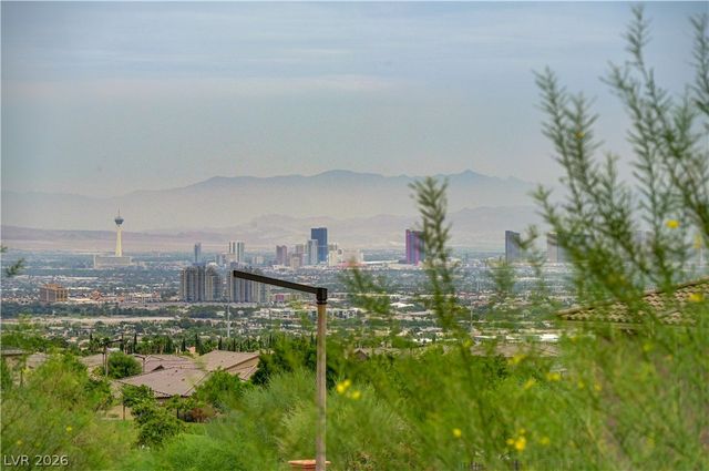 260 Tarragona Breeze Avenue, Las Vegas, NV 89138