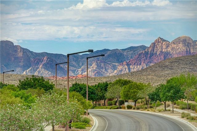 260 Tarragona Breeze Avenue, Las Vegas, NV 89138