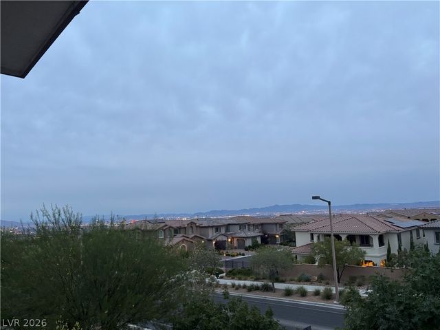 260 Tarragona Breeze Avenue, Las Vegas, NV 89138