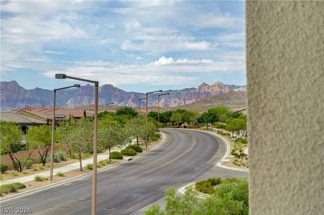 260 Tarragona Breeze Avenue, Las Vegas, NV 89138