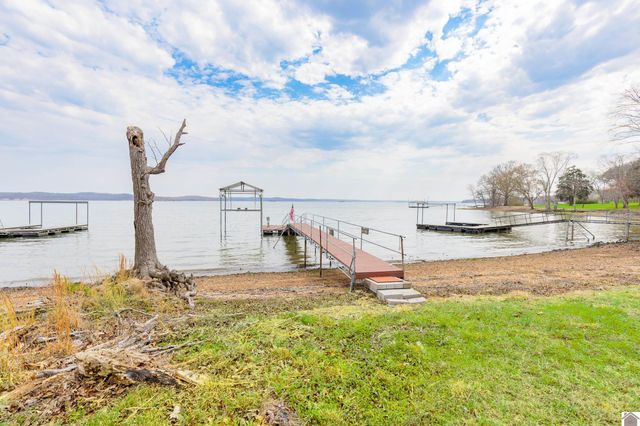 276 Lakeshore Drive, New Concord, KY 42076