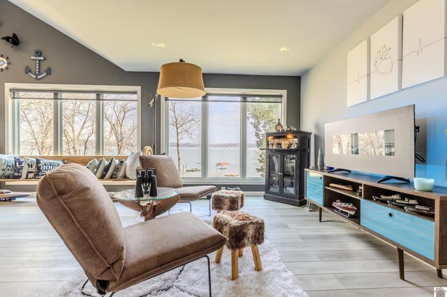 276 Lakeshore Drive, New Concord, KY 42076