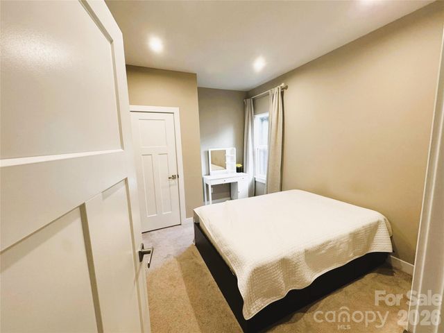 7708 W Berkeley Road, Denver, NC 28037