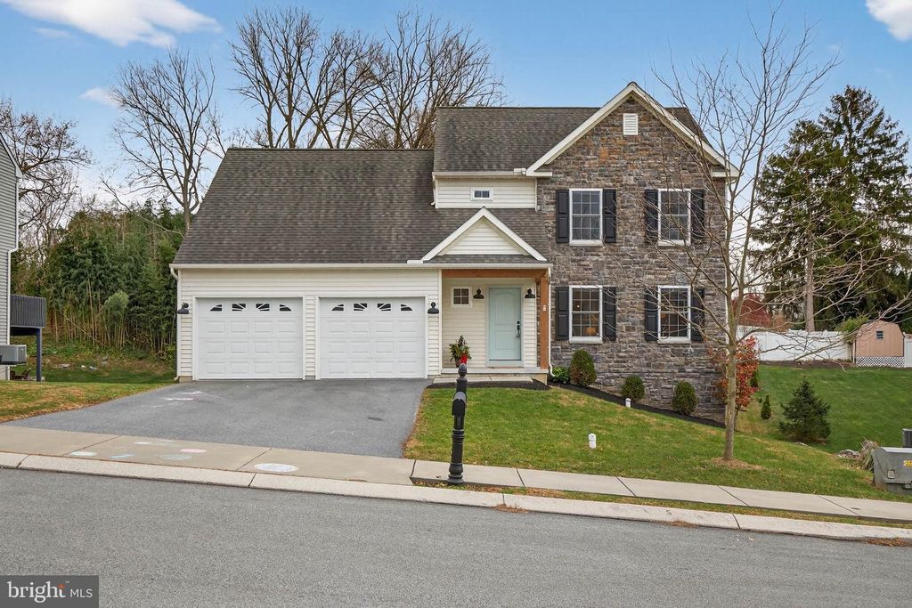 6 WOODLYN CT, Lancaster, PA 17603