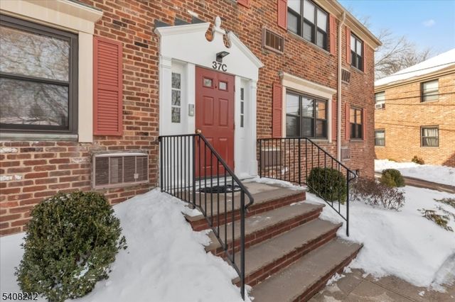 37 Sandra Circle 3, Westfield Town, NJ 07090