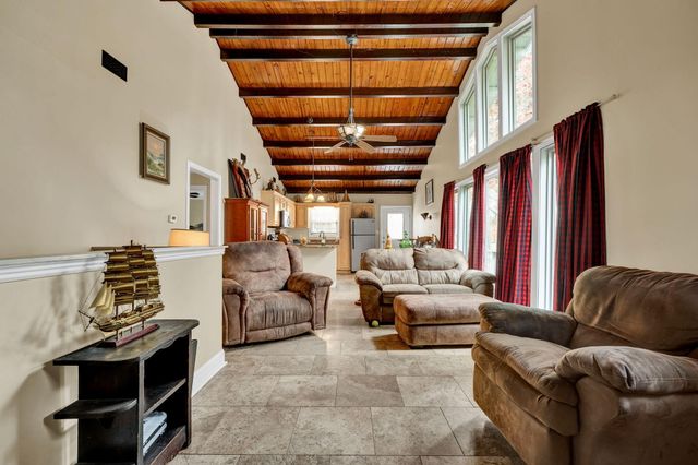 374 Marina Hills Circle NW, Charleston, TN 37310