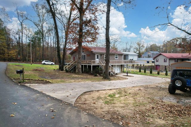 374 Marina Hills Circle NW, Charleston, TN 37310