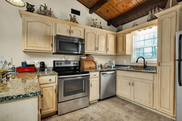 374 Marina Hills Circle NW, Charleston, TN 37310