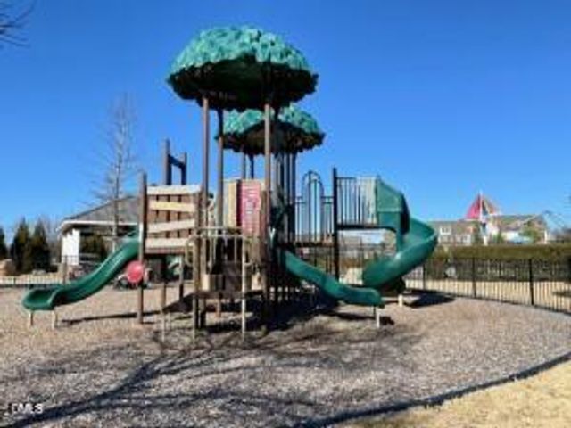 526 Traditions Grande Boulevard 12, Wake Forest, NC 27587