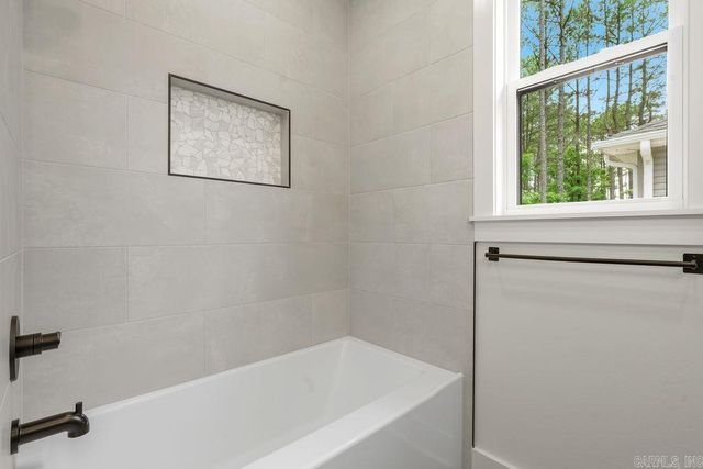 323 Maderas Drive, Hot Springs Village, AR 71909