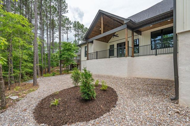 323 Maderas Drive, Hot Springs Village, AR 71909
