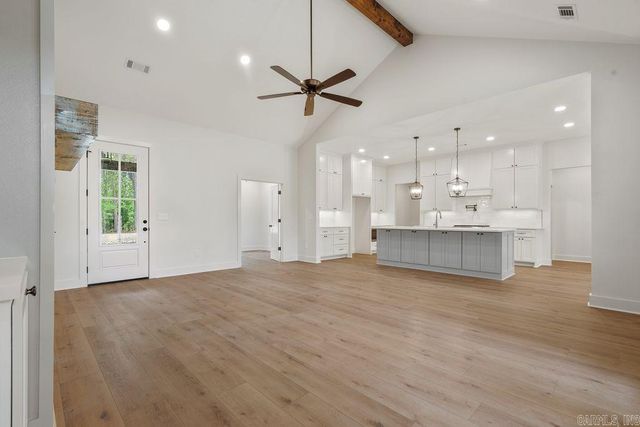 323 Maderas Drive, Hot Springs Village, AR 71909