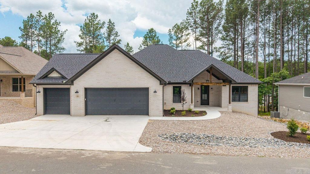 323 Maderas Drive, Hot Springs Village, AR 71909