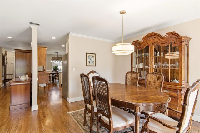 43 Lakebridge Drive S, Kings Park, NY 11754