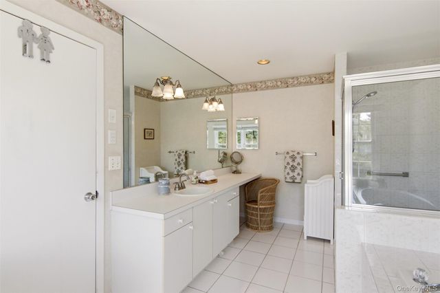 43 Lakebridge Drive S, Kings Park, NY 11754